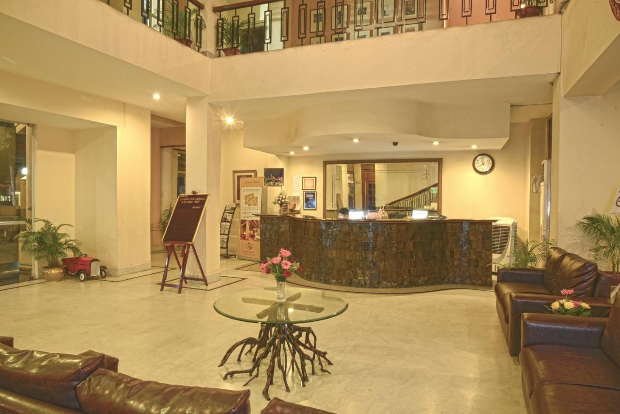 Landmark Hotels Гувахати Экстерьер фото